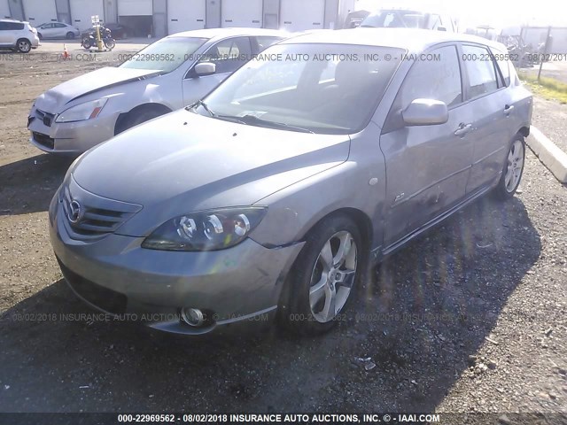 JM1BK143841204719 - 2004 MAZDA 3 HATCHBACK GRAY photo 2