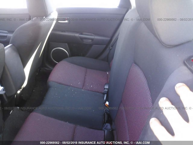 JM1BK143841204719 - 2004 MAZDA 3 HATCHBACK GRAY photo 8