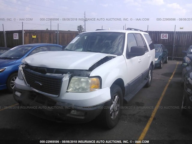 1FMPU16506LA17878 - 2006 FORD EXPEDITION XLT WHITE photo 2