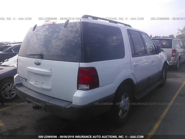 1FMPU16506LA17878 - 2006 FORD EXPEDITION XLT WHITE photo 4