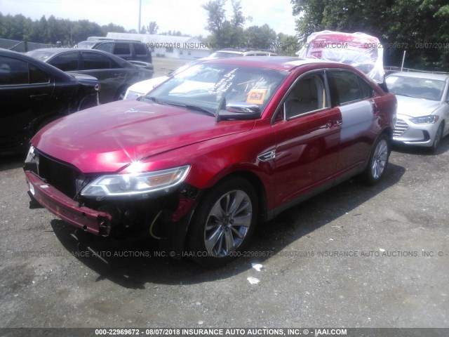 1FAHP2FW2AG109077 - 2010 FORD TAURUS LIMITED RED photo 2