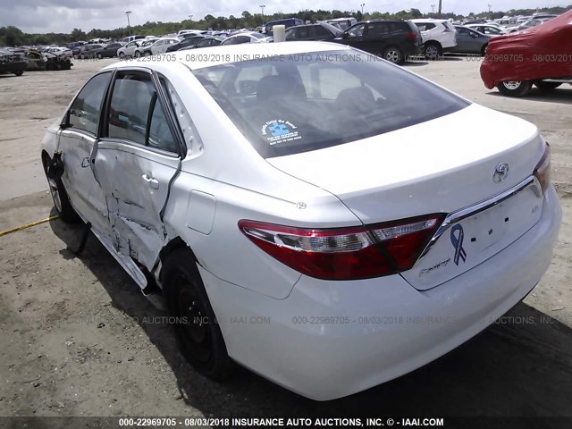 4T4BF1FK3GR550318 - 2016 TOYOTA CAMRY LE/XLE/SE/XSE WHITE photo 6