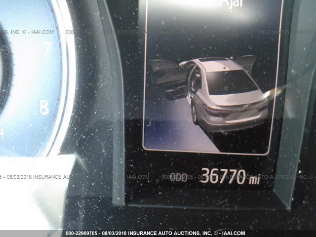 4T4BF1FK3GR550318 - 2016 TOYOTA CAMRY LE/XLE/SE/XSE WHITE photo 7