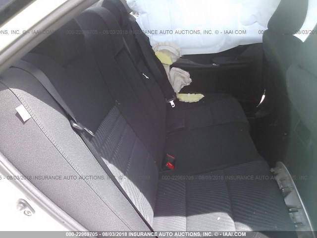 4T4BF1FK3GR550318 - 2016 TOYOTA CAMRY LE/XLE/SE/XSE WHITE photo 8