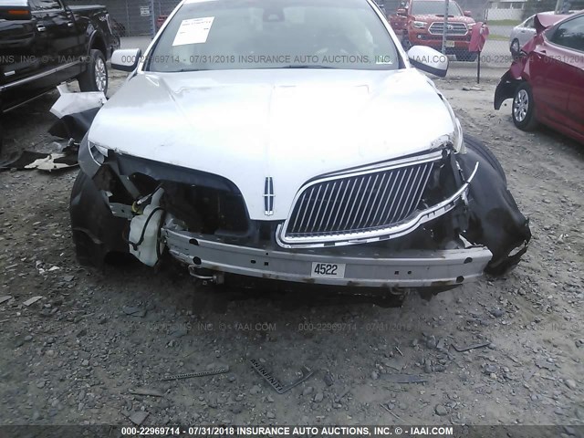 1LNHL9FT5DG601784 - 2013 LINCOLN MKS SILVER photo 6