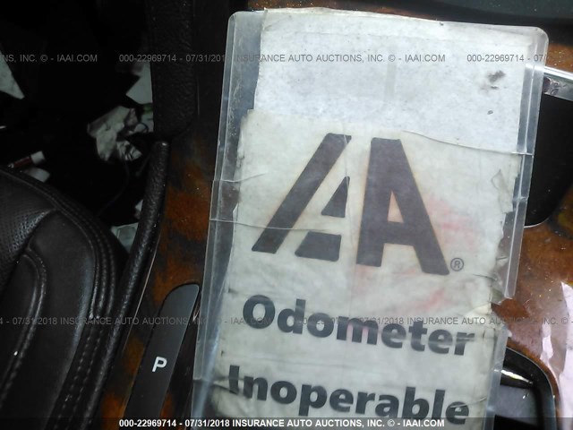 1LNHL9FT5DG601784 - 2013 LINCOLN MKS SILVER photo 7