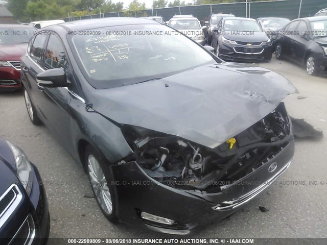 1FADP3N24JL235645 - 2018 FORD FOCUS TITANIUM GRAY photo 1