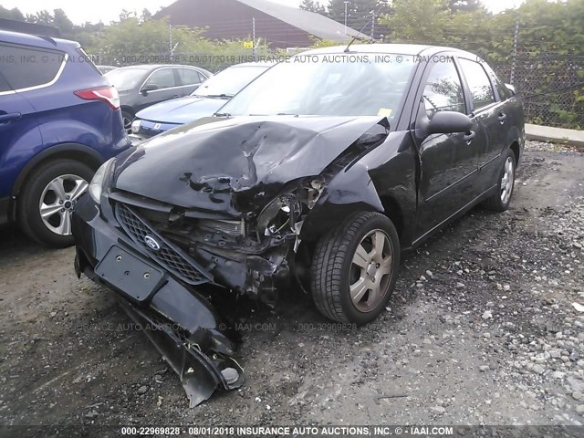 1FAHP34N17W305705 - 2007 FORD FOCUS ZX4/S/SE/SES 黑色 照片 2