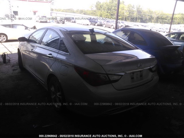 5NPEC4AC4CH481262 - 2012 HYUNDAI SONATA SE/LIMITED SILVER photo 3