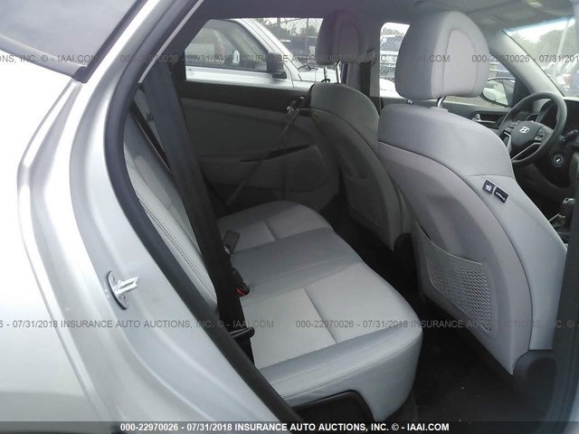 KM8J3CA41JU601843 - 2018 HYUNDAI TUCSON SE/LIMITED SILVER photo 8