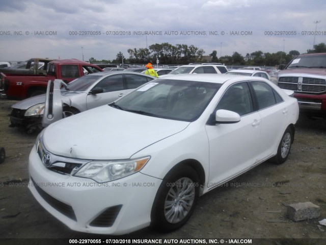 4T4BF1FK7DR286645 - 2013 TOYOTA CAMRY L/SE/LE/XLE 白色 照片 2