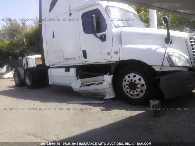 1FUJGLDRXBLAY1788 - 2011 FREIGHTLINER CASCADIA 125  Unknown photo 1