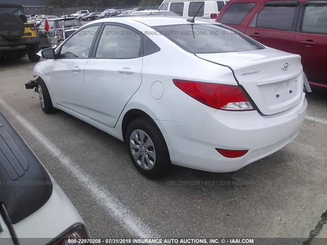 KMHCT4AE0HU368328 - 2017 HYUNDAI ACCENT SE WHITE photo 3