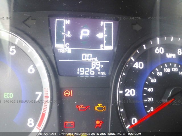 KMHCT4AE0HU368328 - 2017 HYUNDAI ACCENT SE WHITE photo 7