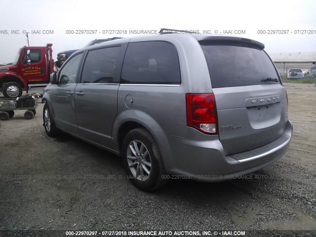 2C4KDGCG1JR207047 - 2018 DODGE GRAND CARAVAN  SILVER photo 3