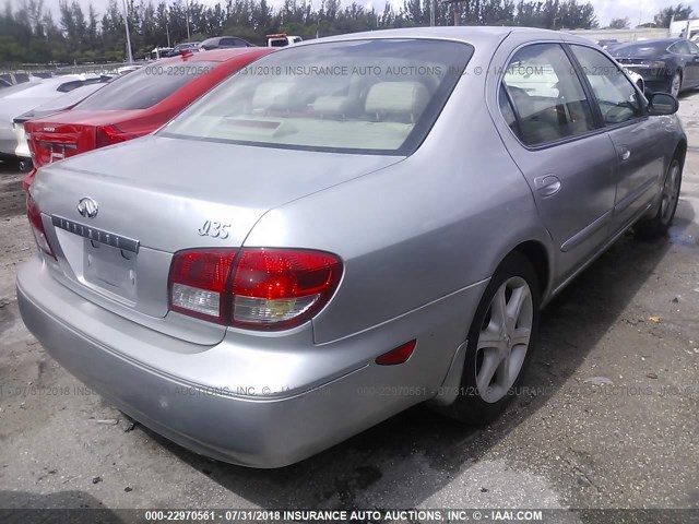 JNKDA31A72T025131 - 2002 INFINITI I35 SILVER photo 4