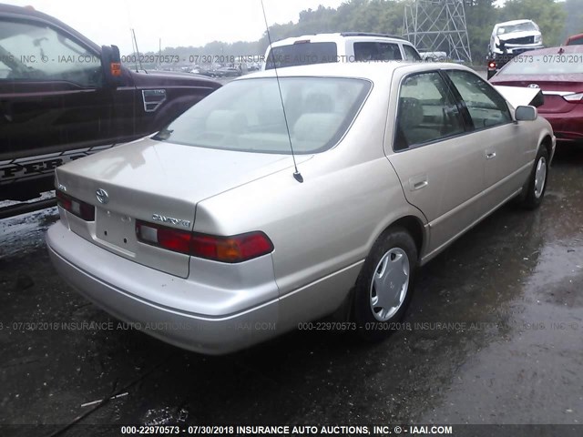 4T1BG22K5WU287864 - 1998 TOYOTA CAMRY CE/LE/XLE 金色 照片 4
