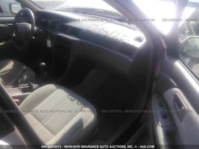4T1BG22K5WU287864 - 1998 TOYOTA CAMRY CE/LE/XLE 金色 照片 5
