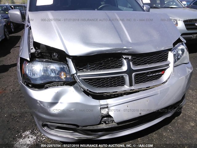 2C4RDGEG6GR385056 - 2016 DODGE GRAND CARAVAN R/T SILVER photo 6