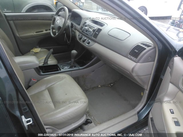4T1BE32K92U529870 - 2002 TOYOTA CAMRY LE/XLE/SE 绿色 照片 5