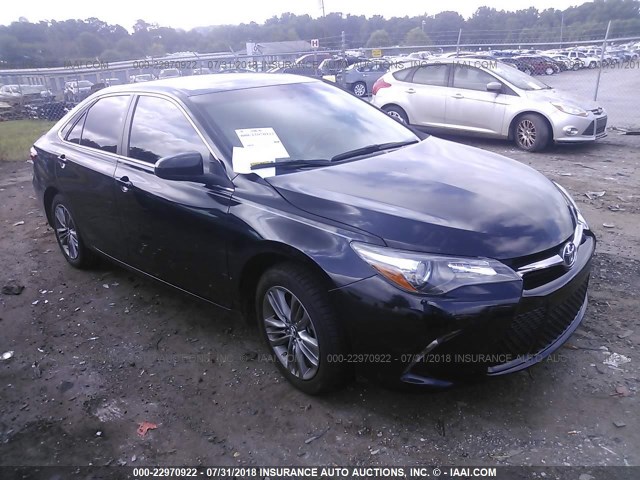4T1BF1FK2HU657467 - 2017 TOYOTA CAMRY LE/XLE/SE/XSE BLACK photo 1