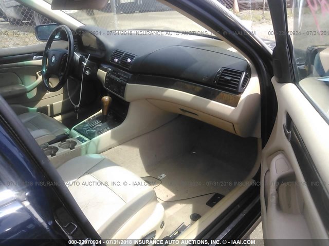 WBAAM5338XFR11967 - 1999 BMW 328 I AUTOMATIC Көк фото 5