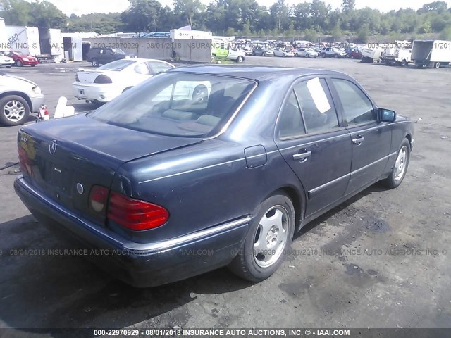 WDBJF72F7VA236996 - 1997 MERCEDES-BENZ E 420 Dark Blue photo 4