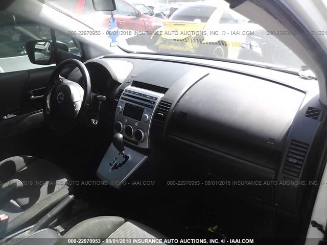 JM1CR293860102103 - 2006 MAZDA 5 WHITE photo 5