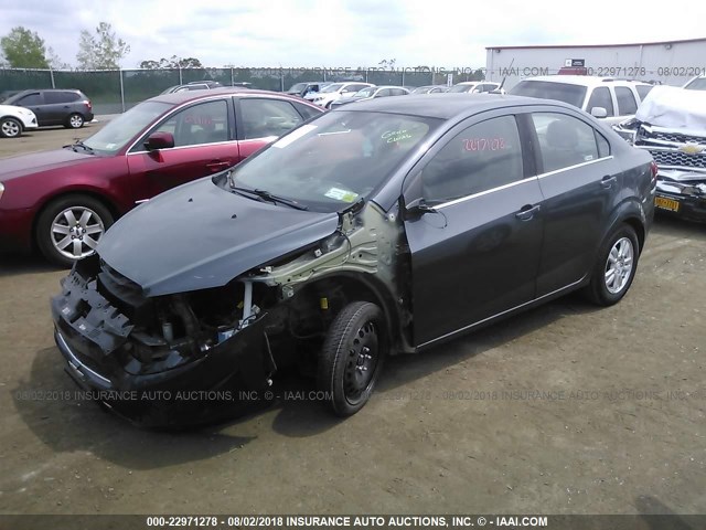 1G1JC5SG3D4190497 - 2013 CHEVROLET SONIC LT GRAY photo 2