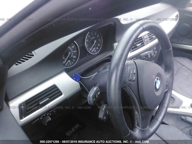 WBAWR33598P153646 - 2008 BMW 328 I SULEV GRAY photo 7