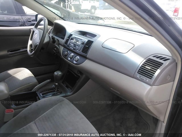 4T1BE32K05U063220 - 2005 TOYOTA CAMRY LE/XLE/SE Qara foto 5