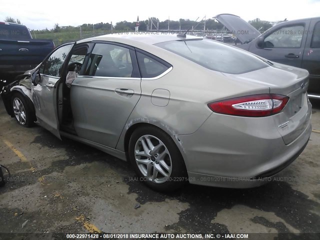 3FA6P0HD9FR181059 - 2015 FORD FUSION SE BEIGE photo 3