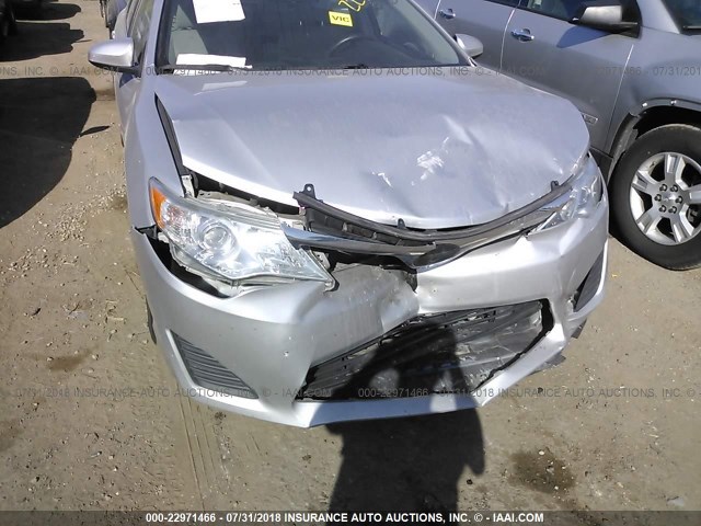 4T1BF1FK9CU151854 - 2012 TOYOTA CAMRY SE/LE/XLE ვერცხლისფერი ფოტო 6
