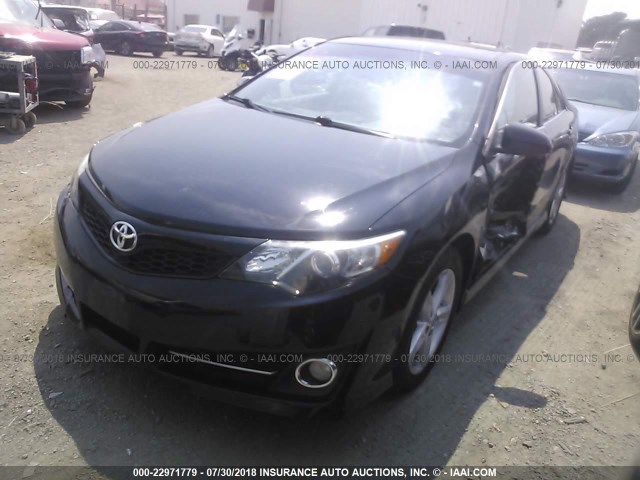 4T1BF1FK9EU446259 - 2014 TOYOTA CAMRY L/SE/LE/XLE 黑色 照片 2