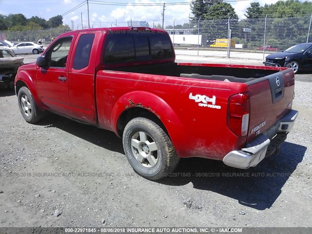 1N6AD06W45C435613 - 2005 NISSAN FRONTIER KING CAB LE/SE/OFF ROAD RED photo 3