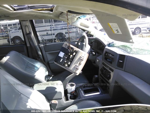 1J4GS48K65C633656 - 2005 JEEP GRAND CHEROKEE LAREDO/COLUMBIA/FREEDOM 黑色 照片 5