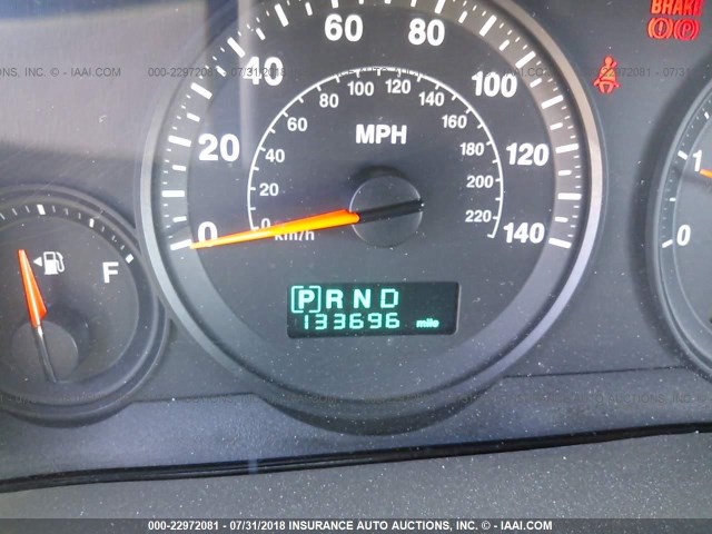 1J4GR48K55C541210 - 2005 JEEP GRAND CHEROKEE LAREDO/COLUMBIA/FREEDOM 灰色 照片 7