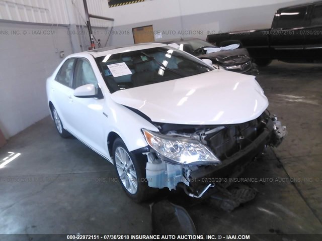 4T1BD1FK3EU122553 - 2014 TOYOTA CAMRY HYBRID/LE/XLE 白色 照片 1