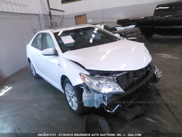 4T1BD1FK3EU122553 - 2014 TOYOTA CAMRY HYBRID/LE/XLE WHITE photo 1