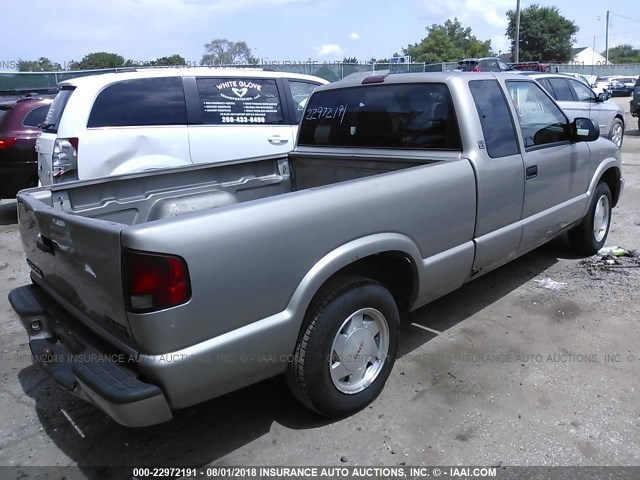 1GTCS195628112429 - 2002 GMC SONOMA BROWN photo 4