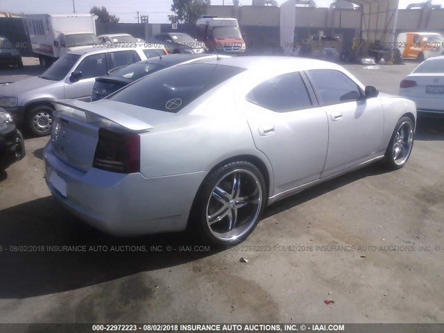 2B3KA43R68H336378 - 2008 DODGE CHARGER SILVER photo 4