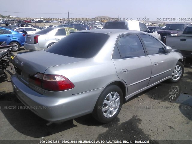 1HGCG5652YA085021 - 2000 HONDA ACCORD EX GRAY photo 4