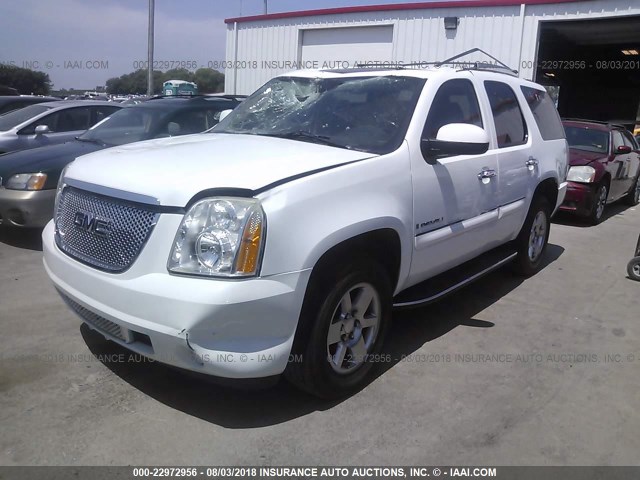 1GKFK63867J240817 - 2007 GMC YUKON DENALI WHITE photo 2