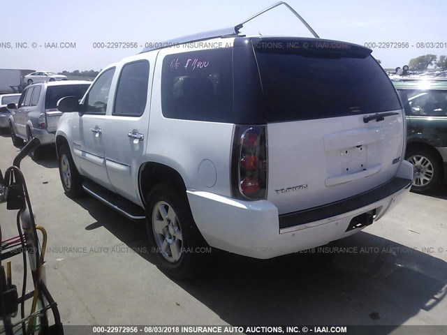 1GKFK63867J240817 - 2007 GMC YUKON DENALI WHITE photo 3