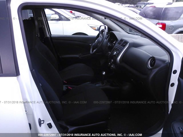 3N1CN7AP9CL900814 - 2012 NISSAN VERSA S/SV/SL WHITE photo 5