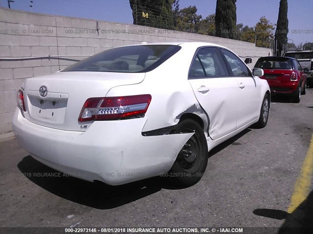 4T4BF3EKXBR195380 - 2011 TOYOTA CAMRY SE/LE/XLE თეთრი ფოტო 4