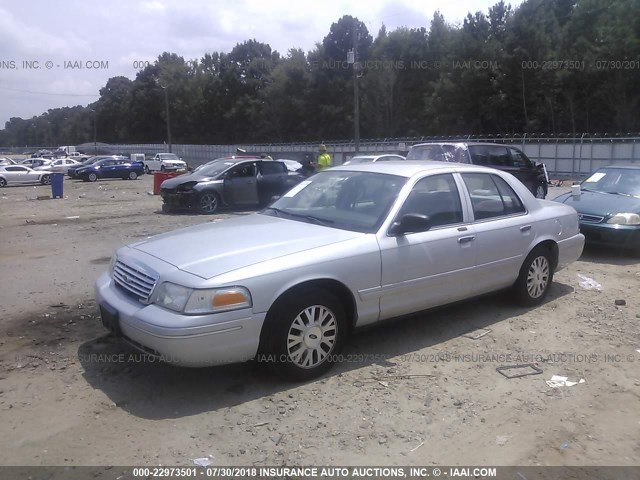 2FAFP74W03X188530 - 2003 FORD CROWN VICTORIA LX SILVER photo 2