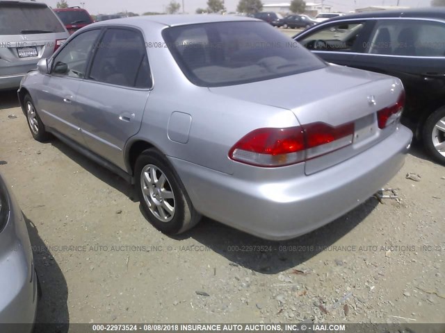 JHMCG66852C019605 - 2002 HONDA ACCORD EX/SE SILVER photo 3