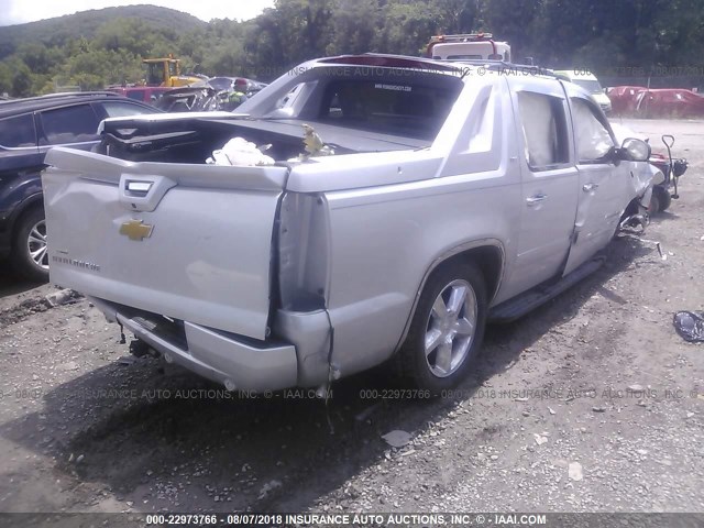 3GNTKGE79CG306157 - 2012 CHEVROLET AVALANCHE LTZ SILVER photo 4