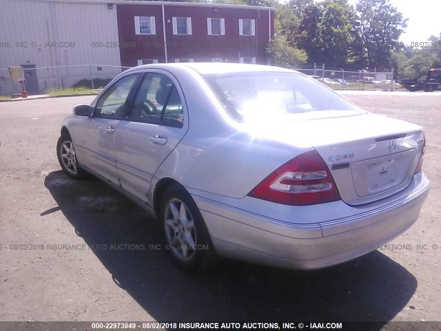 WDBRF81J23F384276 - 2003 MERCEDES-BENZ C 240 4MATIC SILVER photo 3